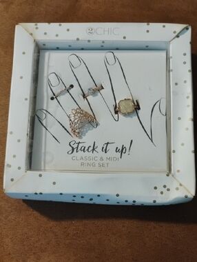 2 Chic Rose Gold and Gold Stackable Ring Set